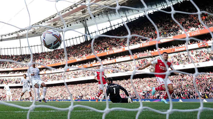 Gabriel Martinelli scores for Arsenal.